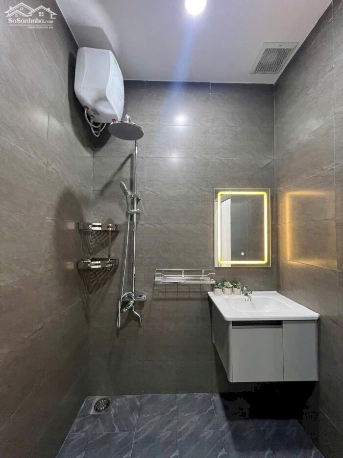 Hình ảnh Cho thuê nhà 2,5 tầng có sân kiệt oto Đống Đa, Hải Châu 6