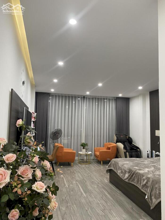 Hình ảnh Bán nhà Trần Hưng Đạo 70m2 nhà đẹp đường oto lô góc 3 thoáng 31.5 tỷ 1