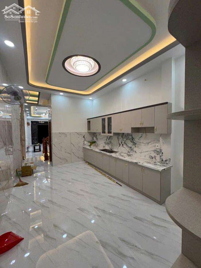 Hình ảnh Bán nhà mặt phố Phan Kế Bính 105m2 nhà đẹp mặt tiền rộng thang máy 1