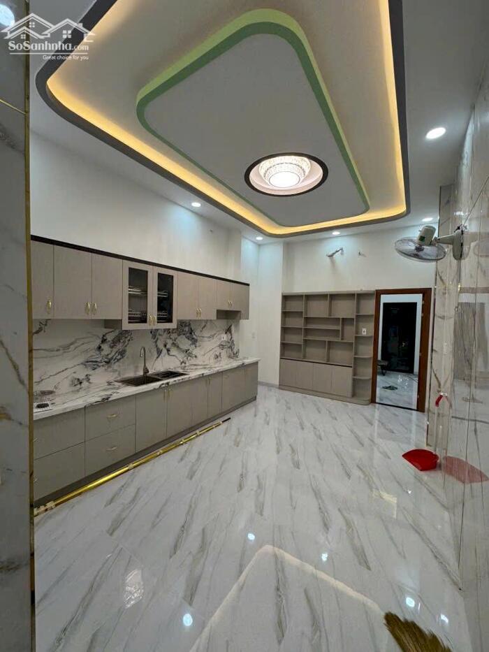 Hình ảnh Bán nhà mặt phố Phan Kế Bính 105m2 nhà đẹp mặt tiền rộng thang máy 2