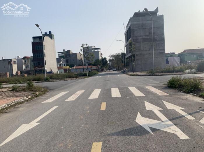 Hình ảnh Cần 14,5 tỷ lấy chồng bán lô đất đấu giá mới Cự Khối 65m2 xây nhà cực đỉnh, dư địa hồ Bộ Đội 30ha 0