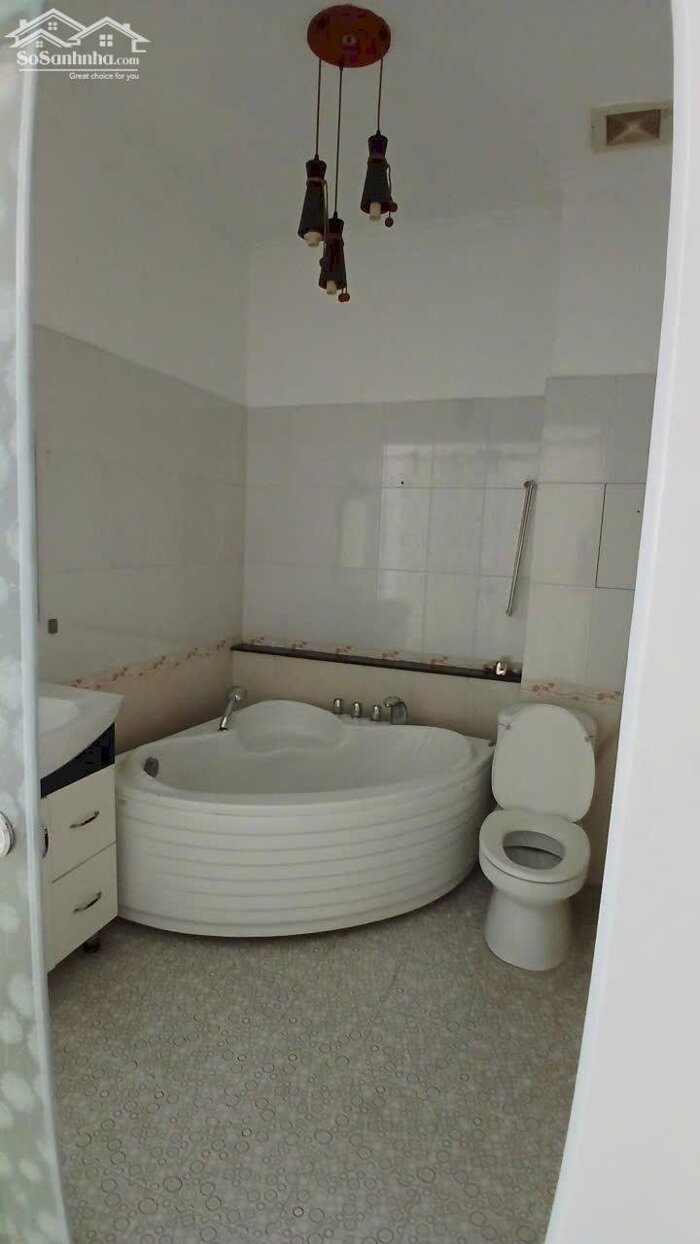 Hình ảnh Cho thuê nhà mặt tiền kinh doanh buôn bán Nguyễn Oanh. Ngay chợ Căn Cứ 5