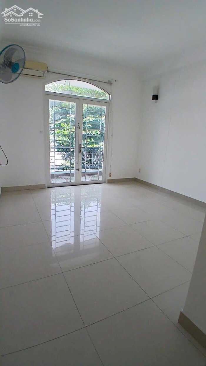 Hình ảnh Cho thuê nhà mặt tiền kinh doanh buôn bán Nguyễn Oanh. Ngay chợ Căn Cứ 9