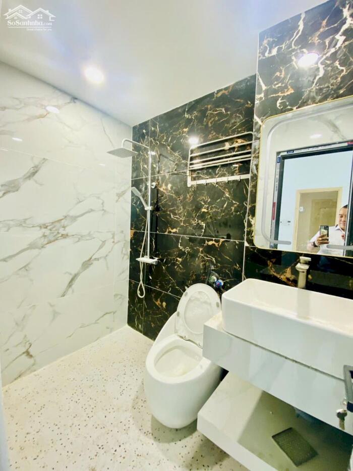 Hình ảnh SIÊU PHẨM NHÀ MỚI 100% - FULL NỘI THẤT CAO CẤP Ngay Emart 2, hẻm nhựa 5m, ô tô vào tận nhà 3