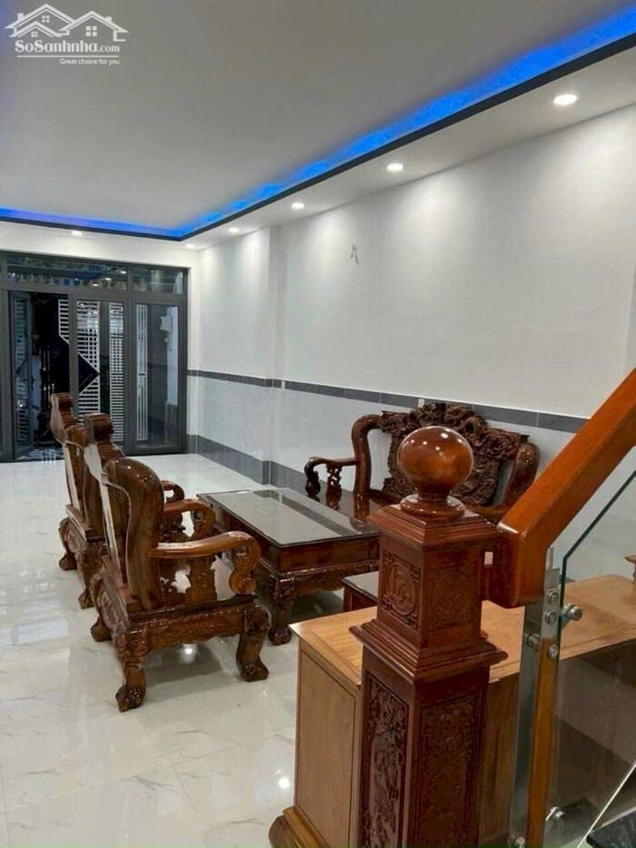 Hình ảnh BÁN NHÀ 2 TẦNG NGAY NGÃ TƯ TRUNG CHÁNH BÀ ĐIỂM, CHỢ BÚA SIÊU THỊ NHỘN NHỊP 2