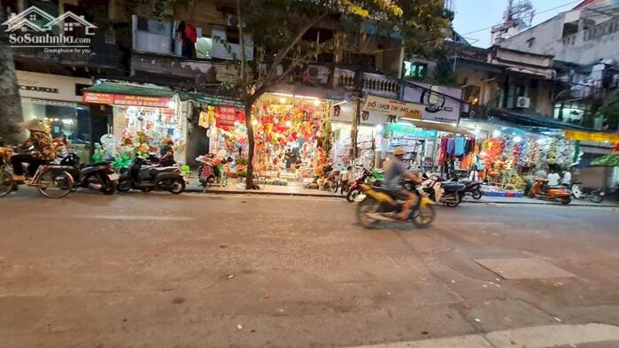 Hình ảnh Bán Nhà Mặt Phố Quận Hoàn Kiếm 89m2-2T MT5,5m Vỉa Hè 1 SỔ 1 CHỦ 79 Tỷ Hàng Mã. 2