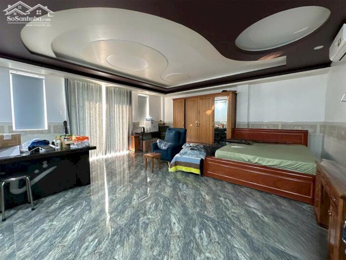 Hình ảnh Giảm 3 TỶ còn 27 TỶ đường 16m Nguyễn Kiệm 127m2 ngang 6.5m 6 lầu T.máy ngay BV 175. 7