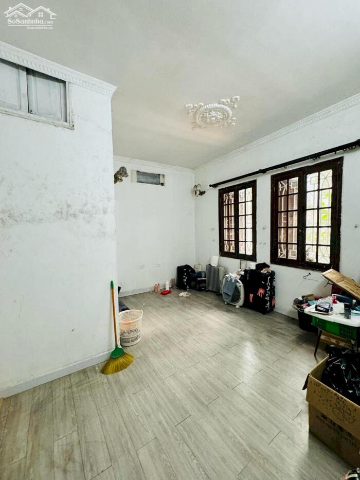 Hình ảnh Mặt Phố Hàng Lược 84M2 MT 4.5M 4 Tầng 3 Thoáng mở cửa sổ 61 Tỷ Mót Bán 1