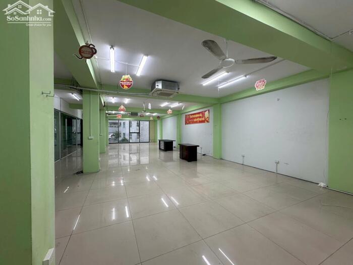Hình ảnh Cho thuê sàn văn phòng tại Yên Xá Thanh Trì - DT 200m2 giá siêu rẻ, ô tô xe máy đỗ cửa 2