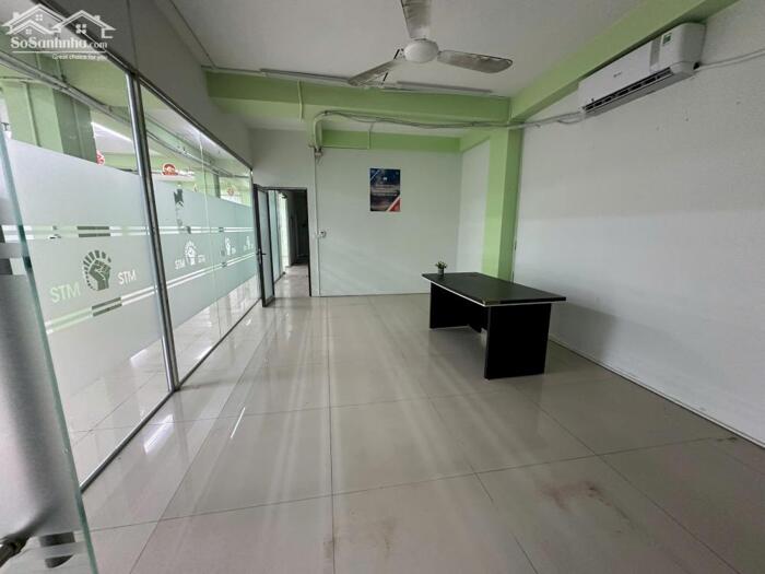 Hình ảnh Cho thuê sàn văn phòng tại Yên Xá Thanh Trì - DT 200m2 giá siêu rẻ, ô tô xe máy đỗ cửa 8