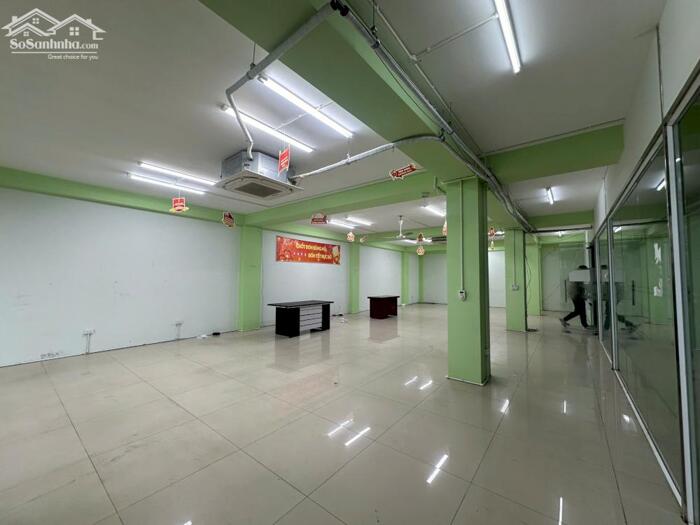 Hình ảnh Cho thuê sàn văn phòng tại Yên Xá Thanh Trì - DT 200m2 giá siêu rẻ, ô tô xe máy đỗ cửa 6