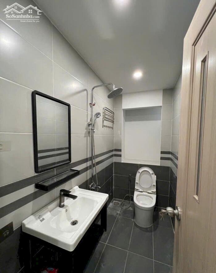 Hình ảnh 56.7m2 - Giá 4.9 tỷ - Ngang 5m - 3PN - Hẻm Huỳnh Tấn Phát, Q7 4