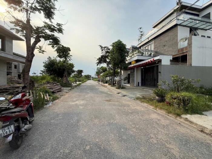 Hình ảnh Ban sbieetj thự song lập, anh dũng 3, dương kinh, hải phòng. 0