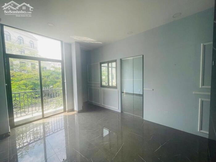 Hình ảnh Cho thuê mặt bằng kinh doanh 126m2 hướng Đông Nam, gần công viên vị trí đông đúc-O903257578 ZALO 2