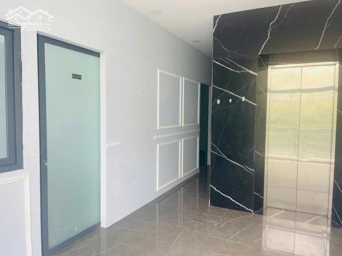 Hình ảnh Cho thuê mặt bằng kinh doanh 126m2 hướng Đông Nam, gần công viên vị trí đông đúc-O903257578 ZALO 7