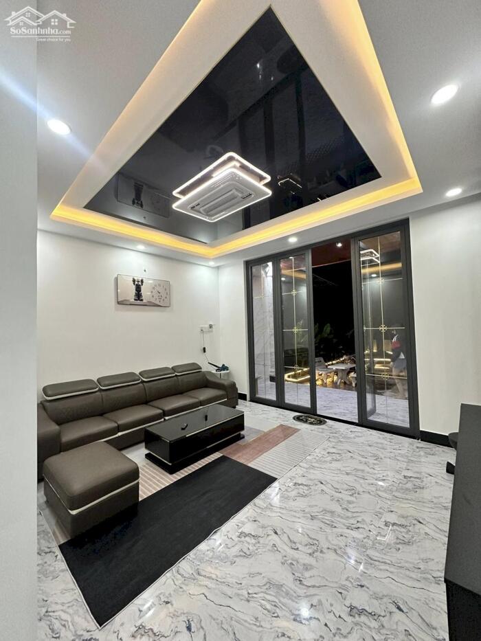 Hình ảnh nhà gần trường đại học tây đô rộng gần 300m2 chiều ngang hơn 8m 2