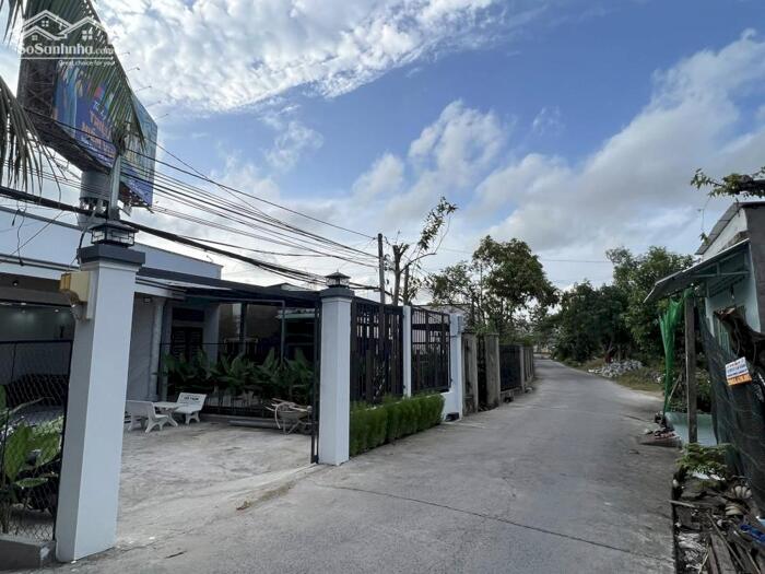 Hình ảnh nhà gần trường đại học tây đô rộng gần 300m2 chiều ngang hơn 8m 6