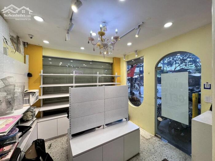 Hình ảnh CỰC HIẾM- Bán nhà Mặt Phố Thụy Khuê - 2 Mặt Tiền- Gần Hồ Tây 37m/ Mặt tiền 5m 17.4 Tỷ, Kinh doanh sầm uất - LH 0987881444 1