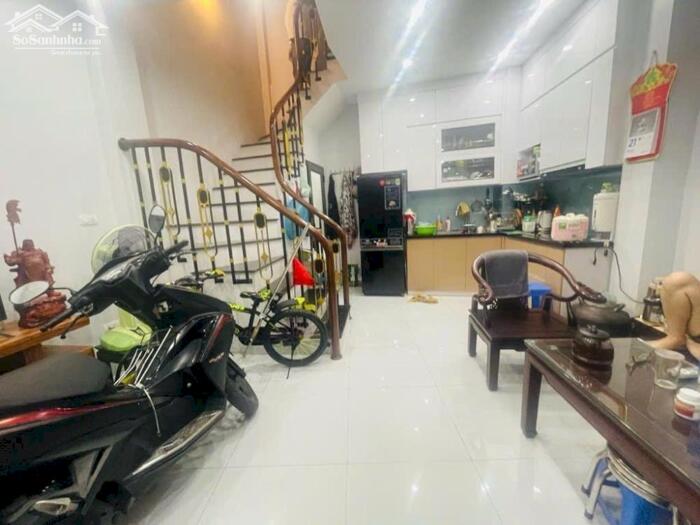 Hình ảnh Cần Bán Nhà Mai Phúc, Long Biên 5T, 31m2 giá 5,6 tỷ (ngõ ô tô đỗ cách nhà 30m) 0