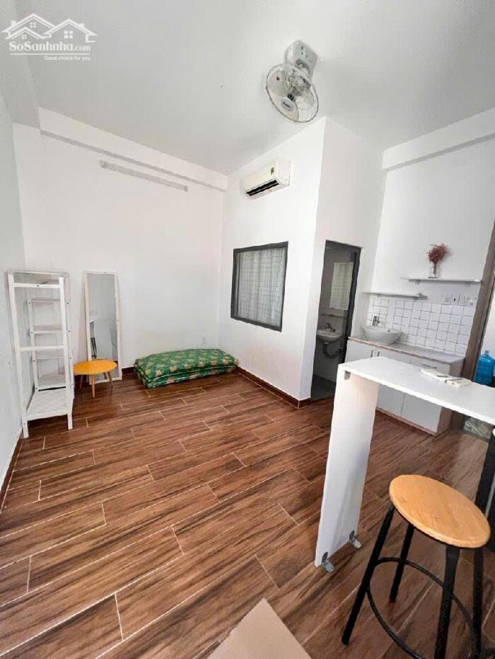 Hình ảnh Nhà CMT8, Quận 3 – 48m², 6 phòng ngủ + sân thượng – Giá 7.7 tỷ 4