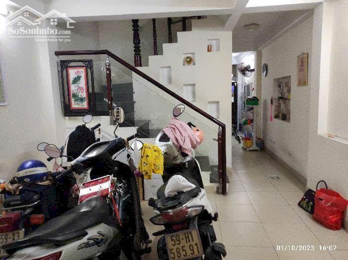 Hình ảnh BÁN NHÀ 1 TRỆT 3 LẦU – CMT8, QUẬN 3 – GIÁ TỐT 9 TỶ 9