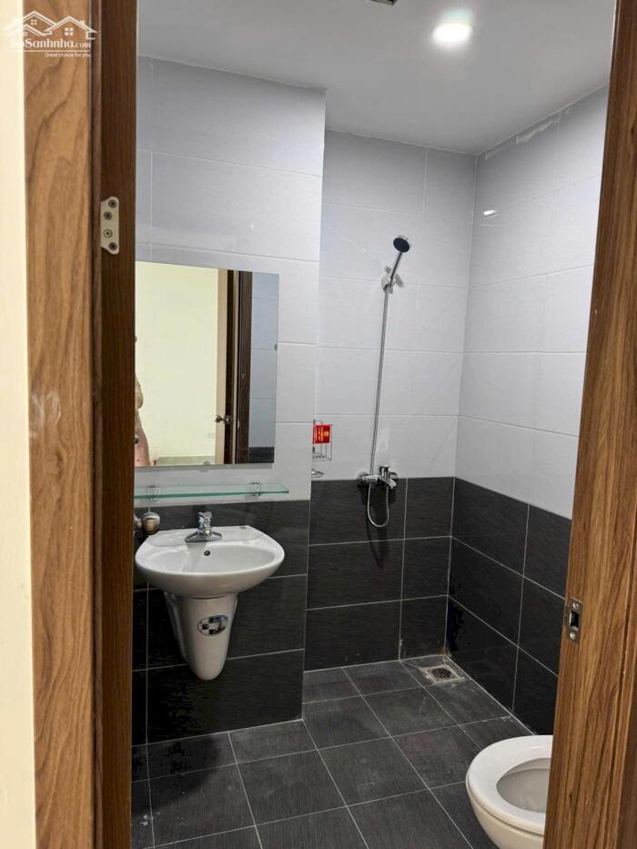 Hình ảnh Cho thuê căn hộ 2 ngủ view Vũ Yên cực đẹp tại Chung cư 384 Lê Thánh Tông. 2