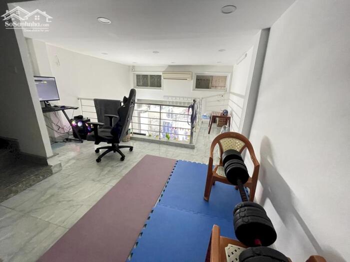 Hình ảnh Bán Nhà Mặt Phố Quận Đống Đa 60m2-3T SỔ A4 Tặng Nhà 1 CHỦ 24 Tỷ Khâm Thiên. 2