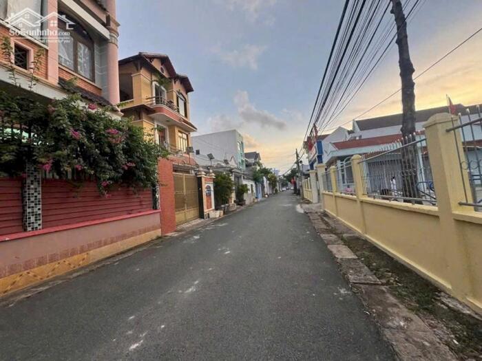 Hình ảnh Bán Nhà Xưởng Đất Sạch Không Quy Hoạch, Đang Cho Thuê 40Triệu/Tháng 1