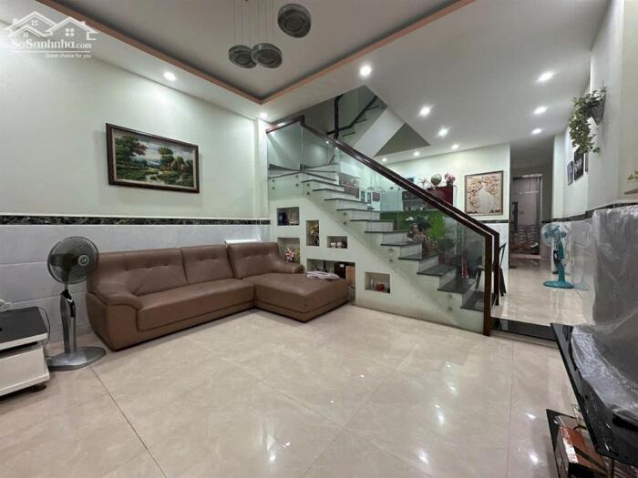 Hình ảnh Nhà mặt tiền đường 30m Lê Đức Thọ 151m2 ngang 5.1m 4 tầng BTCT ngay chợ KD đỉnh 21 tỷ. 8