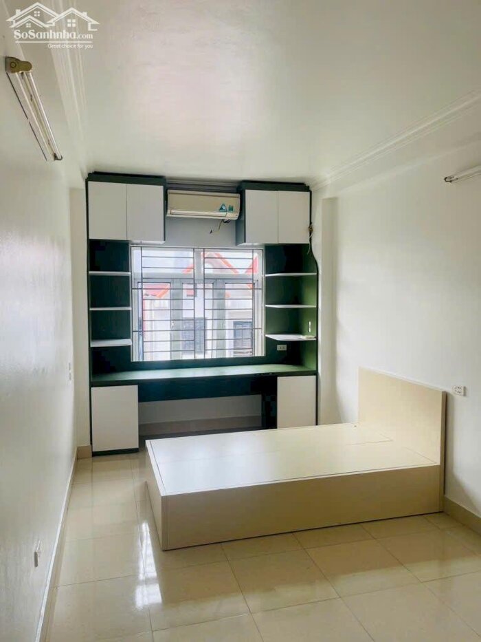 Hình ảnh Bán nhà 5 tầng ngõ 22/26 Kim Quan Việt Hưng, gần chợ, gần công viên phù hợp định cư 1