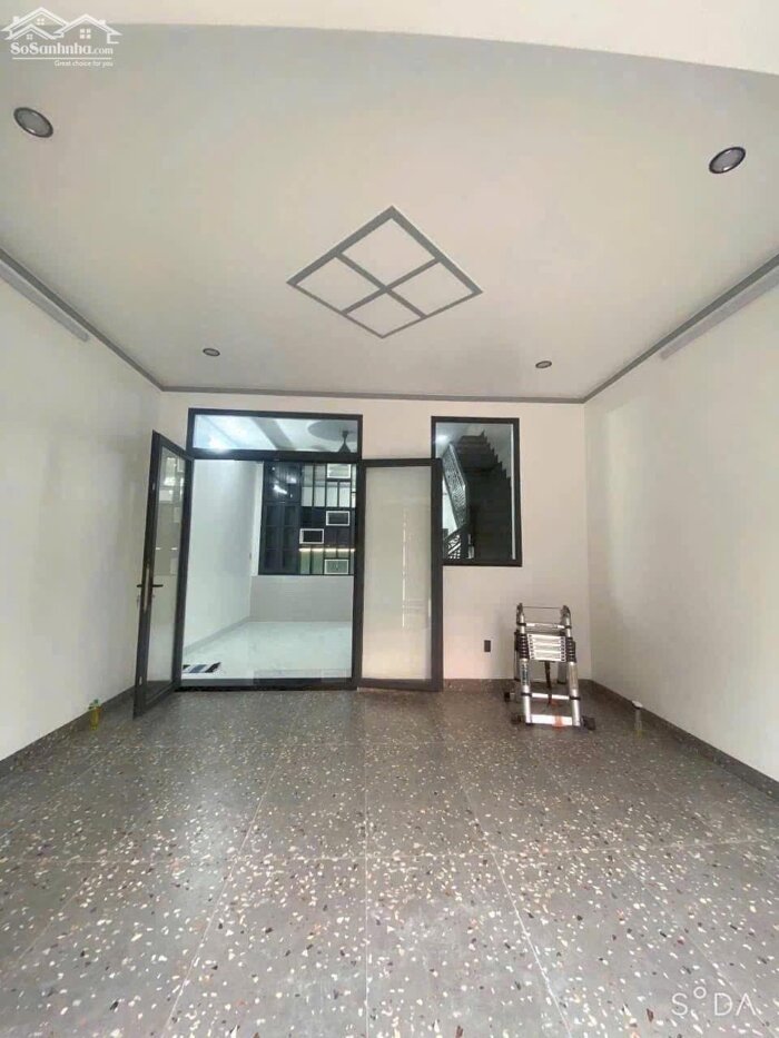 Hình ảnh Nhà 1Lầu 1Trệt Mới Xây Có Hoàn Công.2 Ô Tô Né Nhau.Full Nội Thất CAO CẤP 4