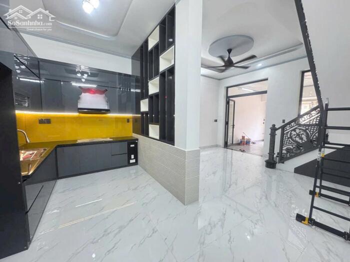 Hình ảnh Nhà 1Lầu 1Trệt Mới Xây Có Hoàn Công.2 Ô Tô Né Nhau.Full Nội Thất CAO CẤP 8