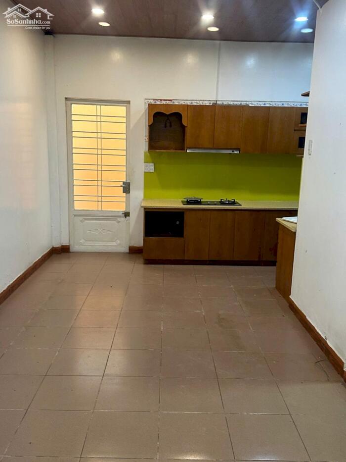 Hình ảnh Bán nhà đường Tô Hiệu, trung tâm Đức Trọng, Đường oto thông thoáng, dọn vào ở ngay 4