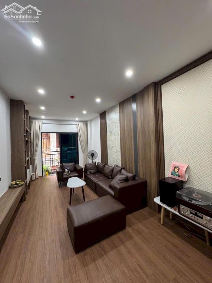 Hình ảnh Bán nhà Lê Hồng Phong 100m2 mặt tiền rộng gần phố 2 thoáng 13.5 tỷ 0