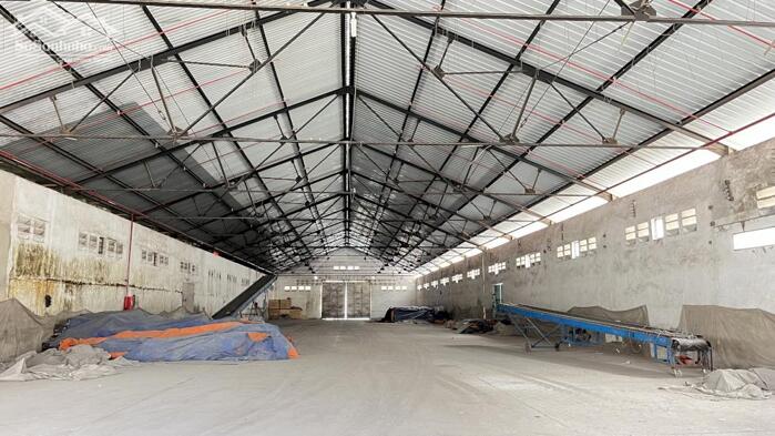 Hình ảnh CHO THUÊ XƯỞNG 1500m2 PCCC TỰ ĐỘNG GIÁ CHỈ 100tr TẠI THỦ ĐỨC. 2
