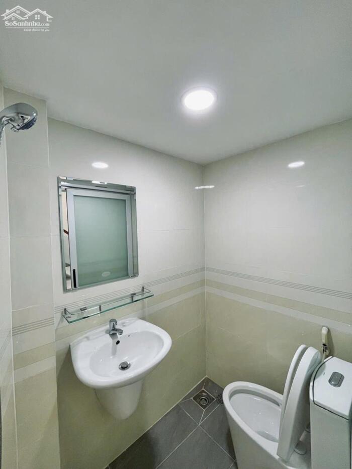 Hình ảnh nhà đẹp ngay sát mặt tiền - gần ngã 6 gò vấp ngang khủng 5.7 x 4.8 – chỉ 3.xxx tỷ 0
