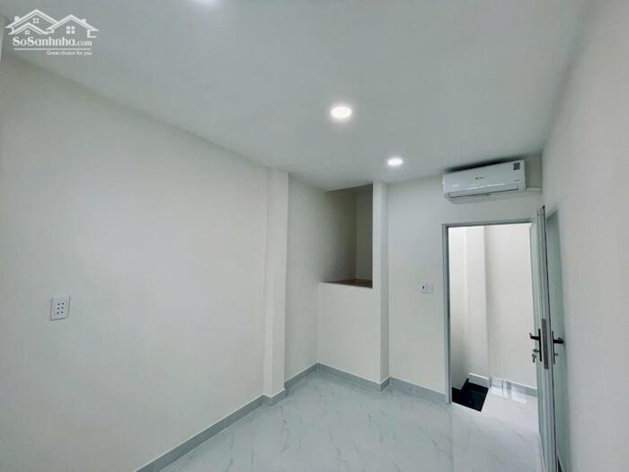 Hình ảnh nhà đẹp ngay sát mặt tiền - gần ngã 6 gò vấp ngang khủng 5.7 x 4.8 – chỉ 3.xxx tỷ 1