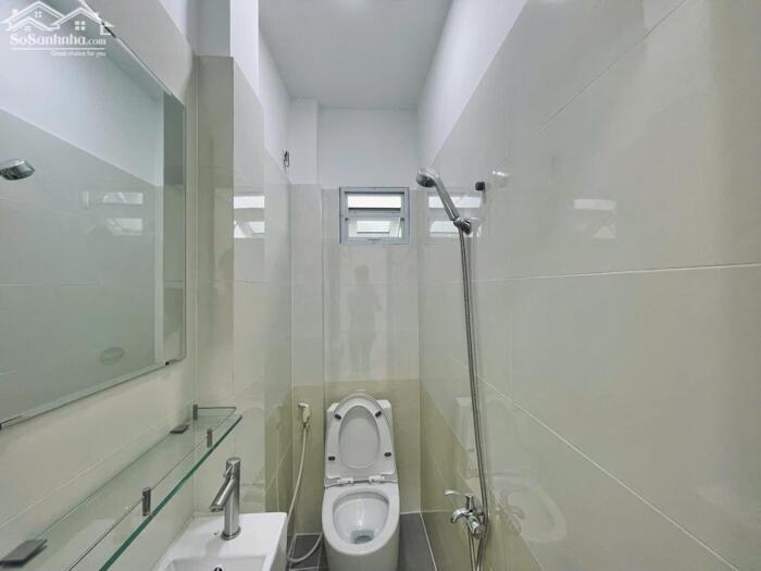 Hình ảnh nhà đẹp ngay sát mặt tiền - gần ngã 6 gò vấp ngang khủng 5.7 x 4.8 – chỉ 3.xxx tỷ 2