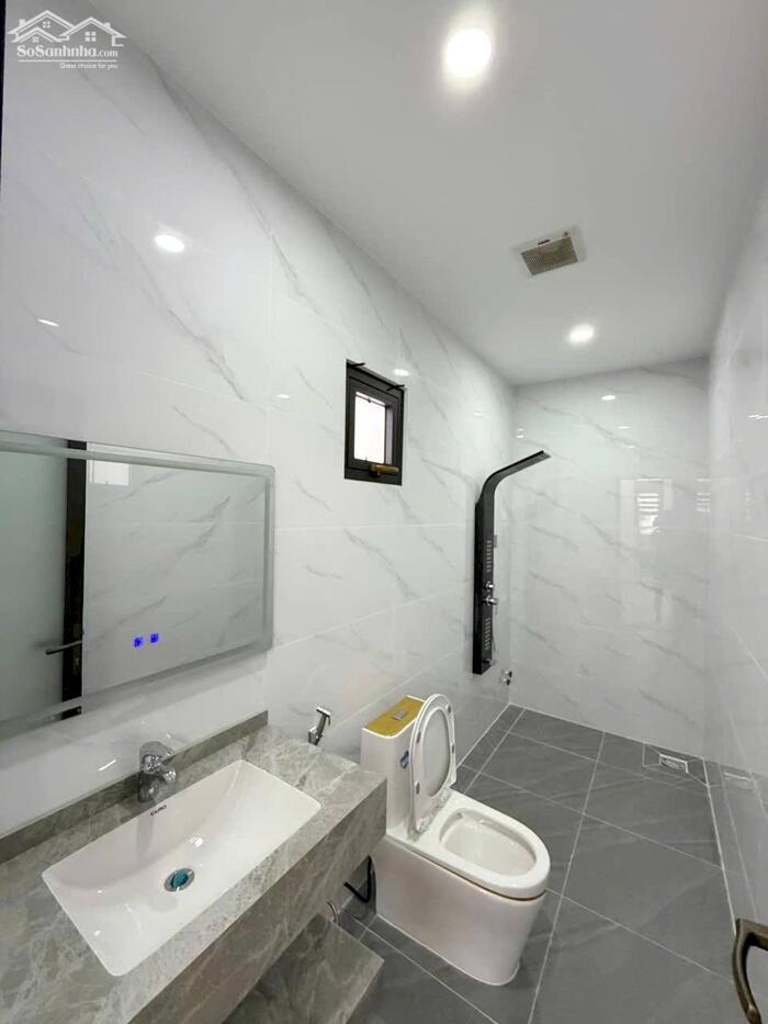 Hình ảnh Giảm 150 triệu chính chủ bán nhanh nhà chợ Đệm - TT. Tân Túc 5x12,5m giá 810 triệu đường nhựa 6m 9