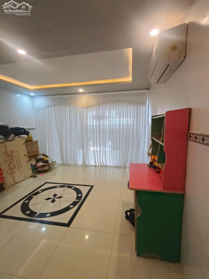 Hình ảnh 10,5 tỷ - BÁN NHÀ 6 TẦNG MẶT TIỀN ĐƯỜNG LÝ HỒNG THANH - TTTM CÁI KHẾ CẦN THƠ 9