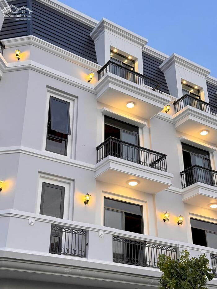 Hình ảnh Chưa đến 2 tỷ nhận nhà 4 tầng ở khu đô thị Biển Bình Sơn Khu K2 Ninh Thuận 1