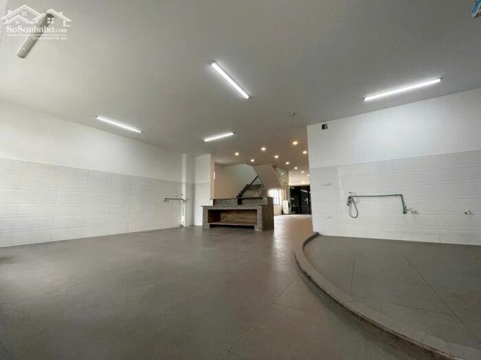 Hình ảnh Nhà Đất DT lớn 500m² mặt tiền 10m, vuông vắn, có hầm để xe. 5