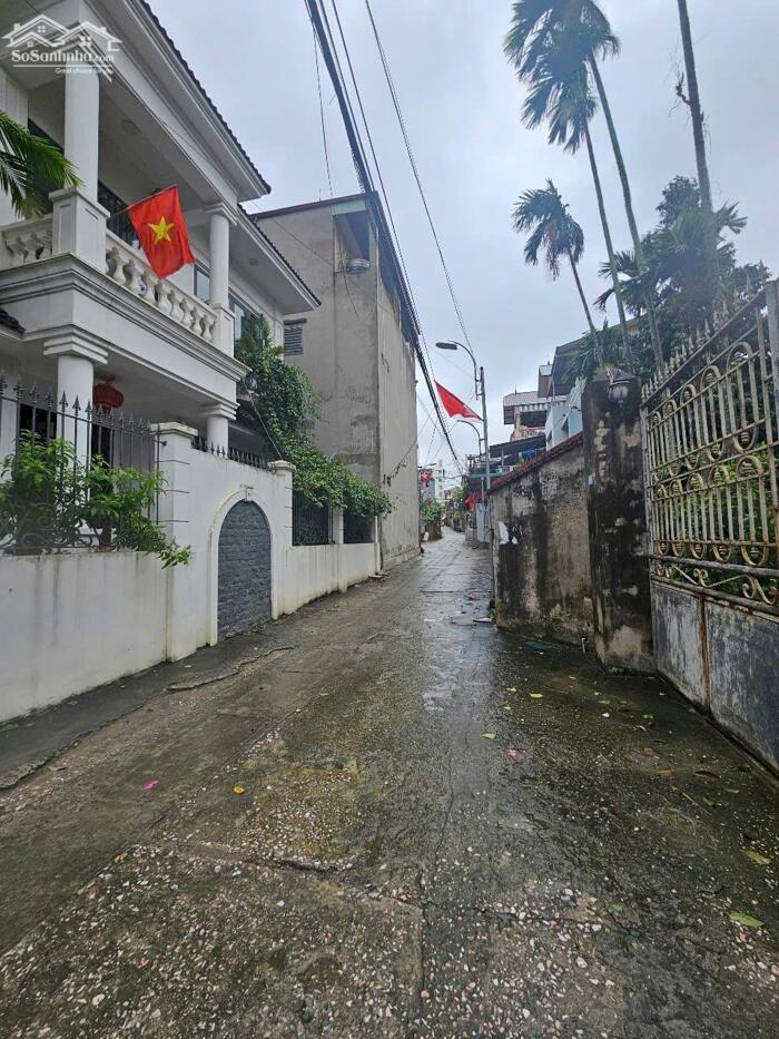 Hình ảnh Bán mảnh đất 97m² Làn 2 QL21, cách ngã 4 Xuân Mai, Hà nội 300m. Đường Ô Tô bán tải đậu tại đất 2