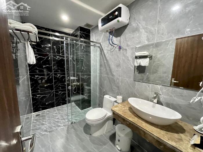 Hình ảnh Cho thuê căn hộ cao cấp Văn Cao, 1 p.ngủ (42m2). 1