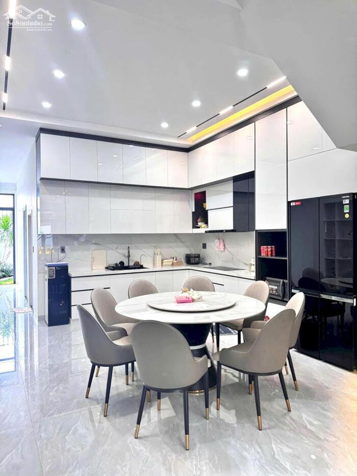 Hình ảnh Nhà Mới Xây Một Trệt Một Lầu Sổ Hồng Riêng Thổ Cư Đường Nhựa 2 Ô tô Gần Cầu Hóa An 1