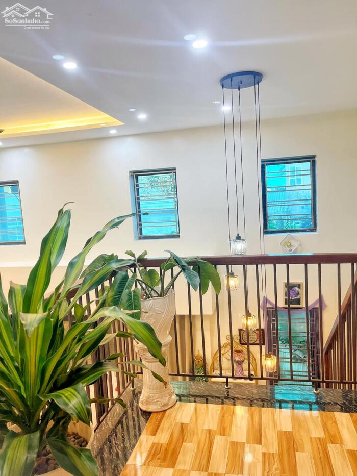 Hình ảnh Nhà Lô Góc gần Trương Đinh, Hai Bà Trưng 40m x5 Tầng, Mặt Tiền 4.8m 2