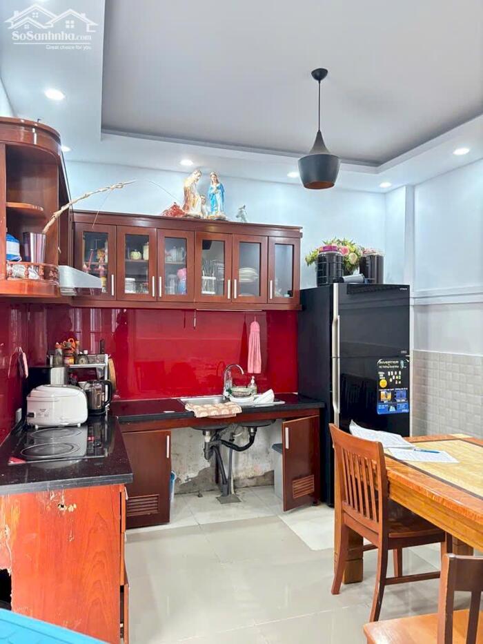 Hình ảnh BÁN NHÀ LÔ GÓC – HẺM XE HƠI – LÊ VĂN SỸ, P.12, QUẬN 3 1