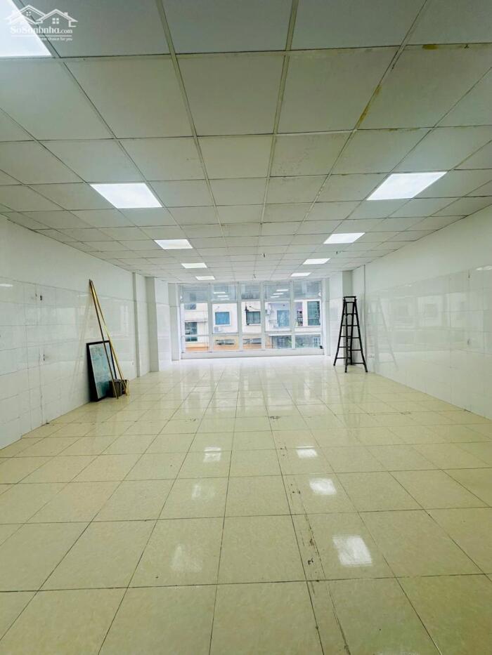 Hình ảnh Tòa Văn Phòng 10 Tầng Mặt Phố Giảng Võ - Vị Trí Vàng Đối Diện Vinhomes - 85 Tỷ VND 4