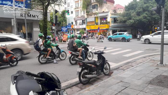 Hình ảnh Bán Nhà Mặt Phố Quận Hai Bà Trưng 85m2-8T Th/Máy MT8,5m Vỉa Hè 79 Tỷ Nguyễn Du. 5