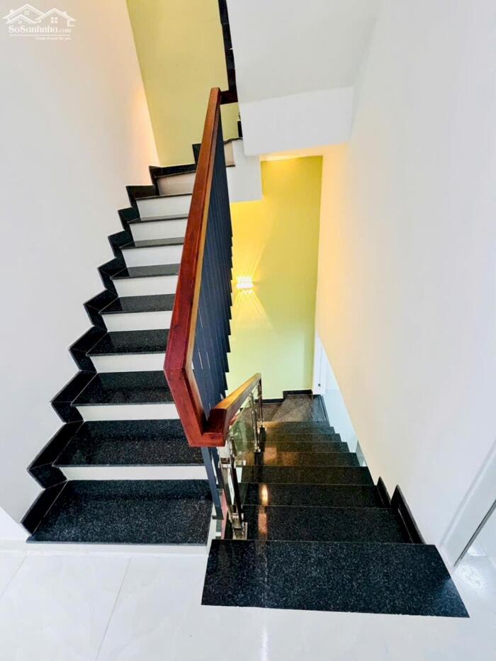 Hình ảnh Bán nhà mặt phố Láng Hạ 30m2 vị trí đẹp vỉa hè rộng kinh doanh 11 tỷ 3